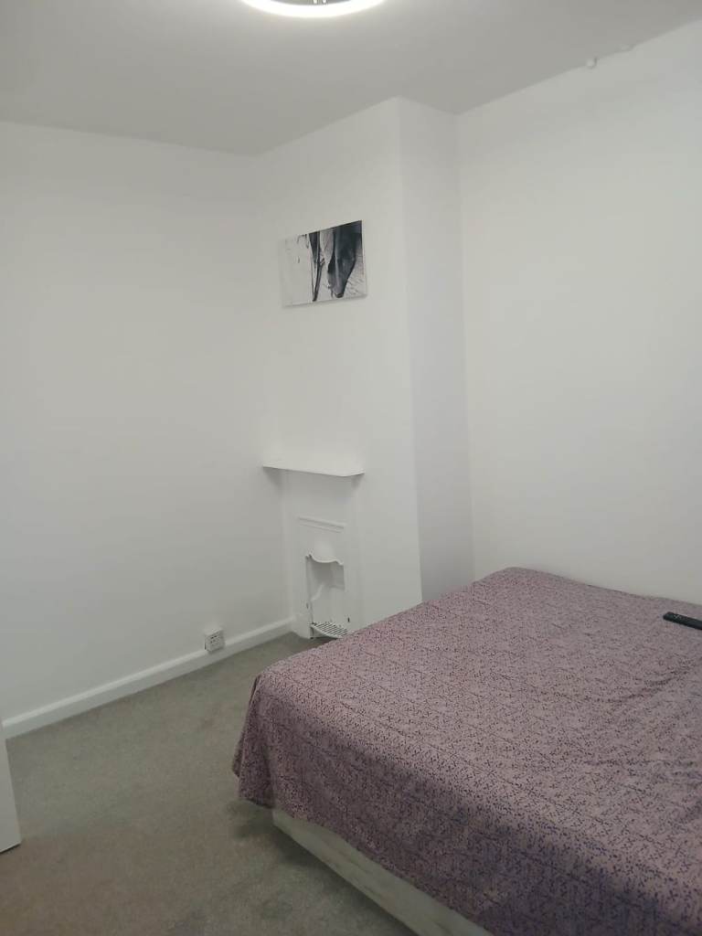 2 Double Rooms at Green Ln, Near Chadwell heath station (RM8 1DB)