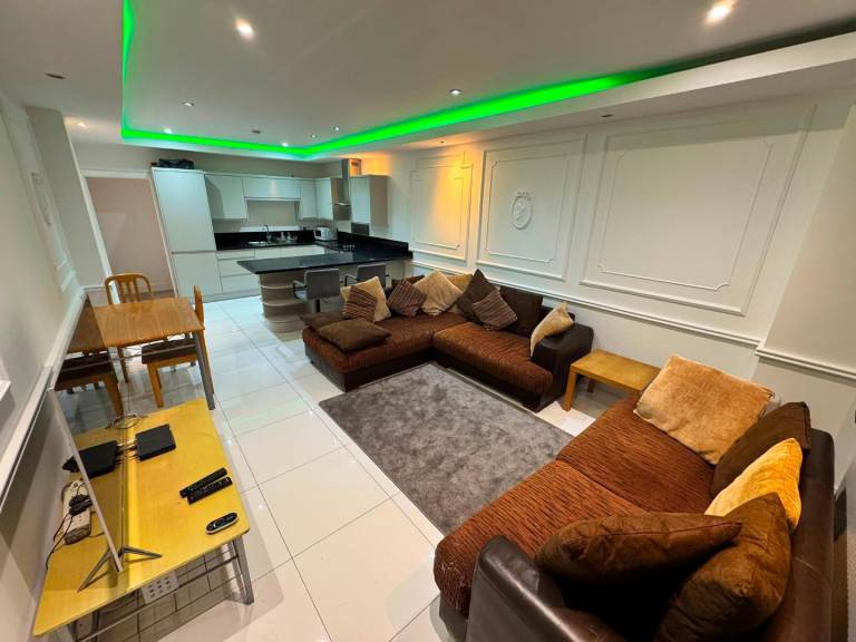 Brand New 2-Bedroom Flat – Atherton Rd, Ilford IG5 0PF | For Indian Family (All bills incl)