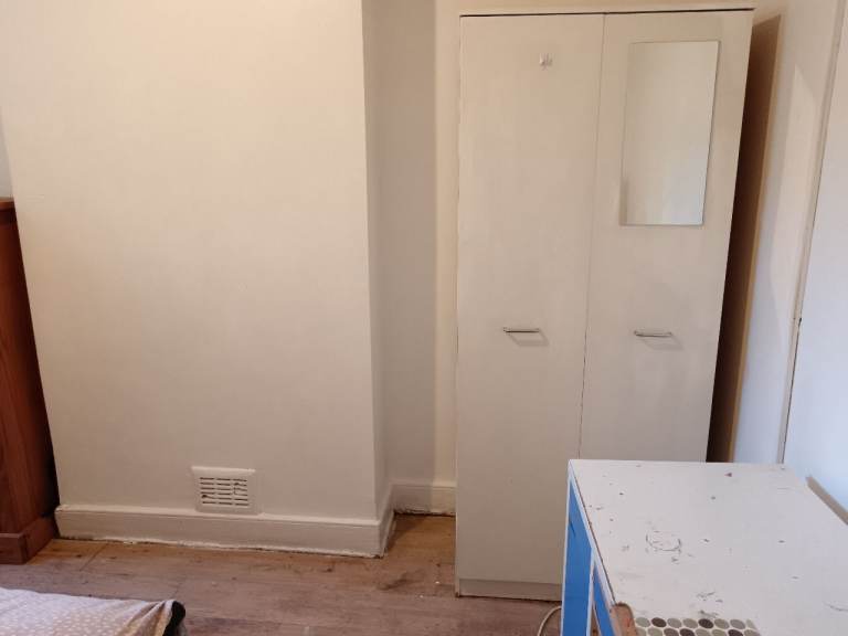 Double room to let at Green st, Upton Park E13 9DA