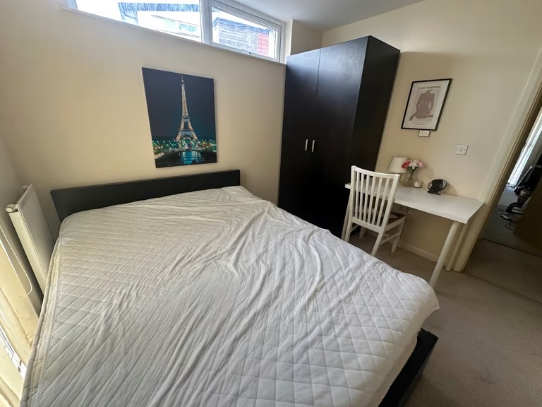 Double room in Sports city, Beswick M11