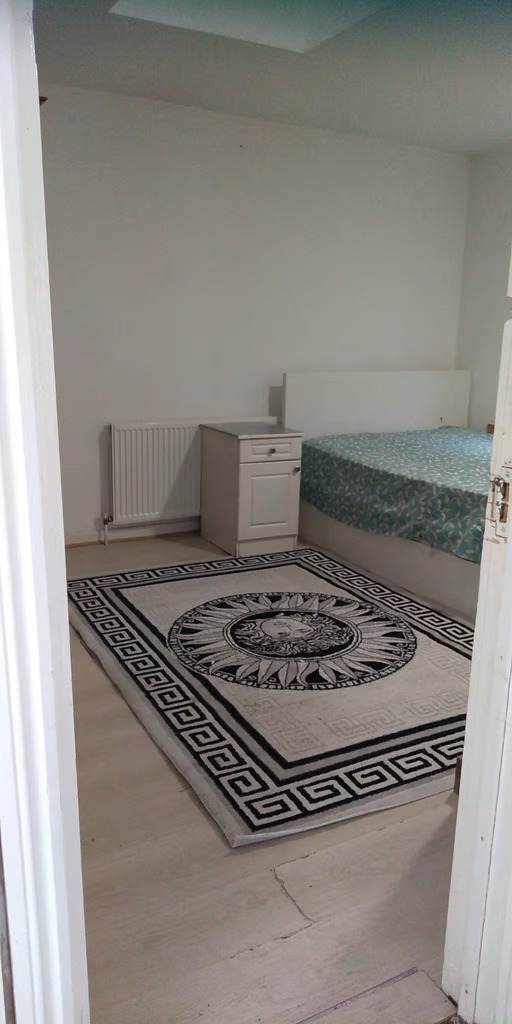 En-suite room to let