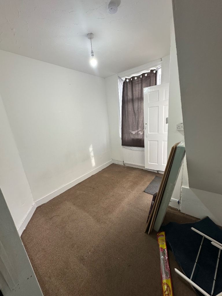 Room for 1/2 females, Neville Road, Upton Park E7 9QS