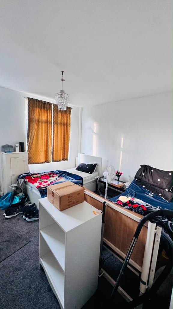 2 bedroom terraced house for rent (ST3)