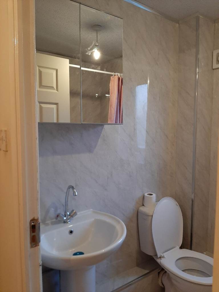 🏡 Bright 3-Bedroom Flat – (City Center) Grove Park Gardens, Glasgow G20 7JB
