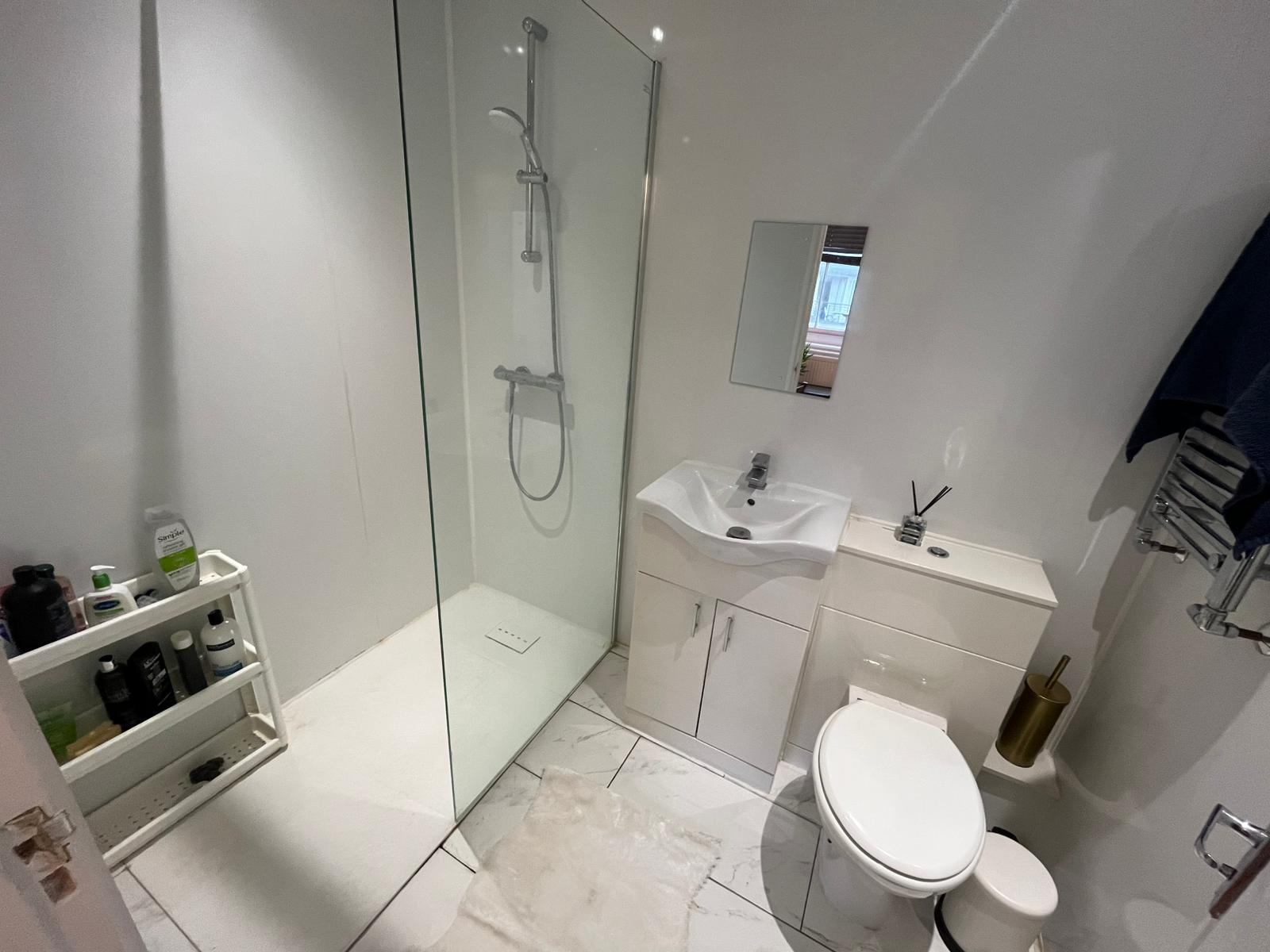 Three Self-Contained Studios – Upper Street, Islington, London (N1 2XQ)
