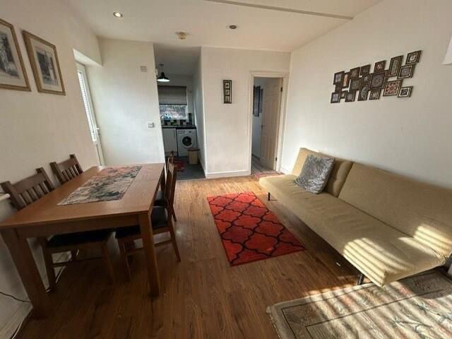 2 bedroom maisonette to rent in Cheadle (SK8 4HS) Available from 1/10/26