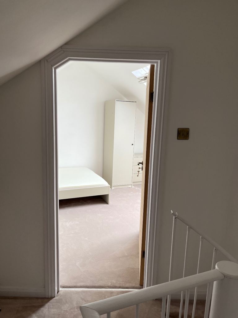 🏡 Modern En-Suite Double Room in Barking | £850 PCM | Bills Inclusive Single-female IG11 9AF