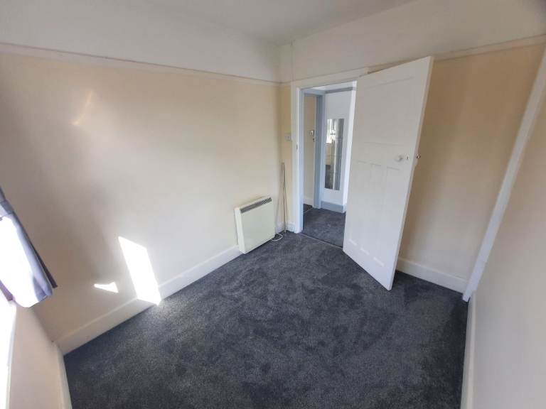 Four Double Bedrooms Detached House with Private Garden, Stourvale Road, BH6 5JB – Unfurnished Bournemouth, Dorset £1,890pm