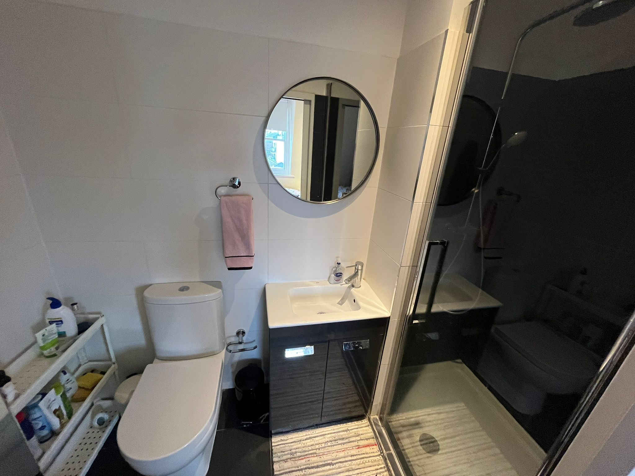 Three Self-Contained Studios – Upper Street, Islington, London (N1 2XQ)