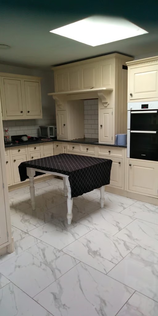 En-suite room to let