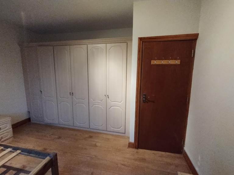 Lovely room in an AMAZING House Heathrow, London £700pm(TW5 0QJ)