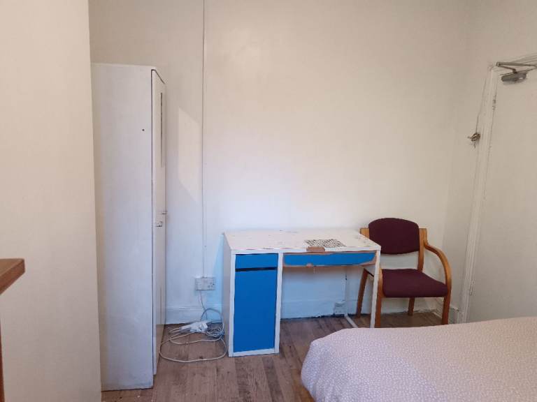 Double room to let at Green st, Upton Park E13 9DA