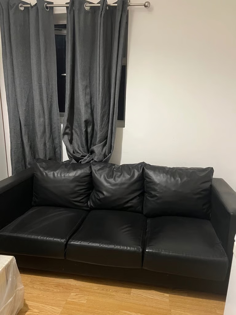 COSY DOUBLE ROOM AVAILABLE TO LET
