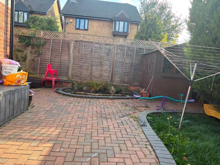 Large Double Room Watford ALL BILLS INC. (WD25 0FD)