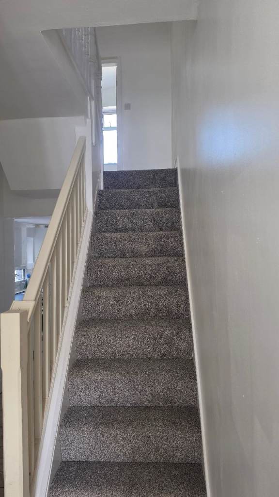 🏡 SPACIOUS DOUBLE ROOM FOR Single person – E13 8RT | ALL BILLS INCLUDED! ✨