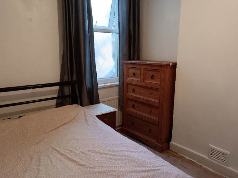 Double room to let at Green st, Upton Park E13 9DA
