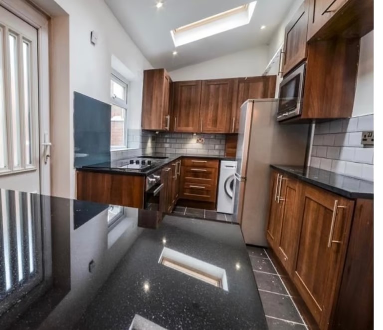 4-bedroom terraced house at Markington st, Rusholme M14 7JB