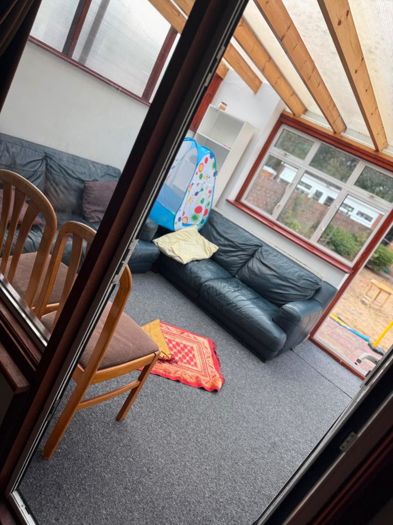 Double Room Available (TW4 6LB)