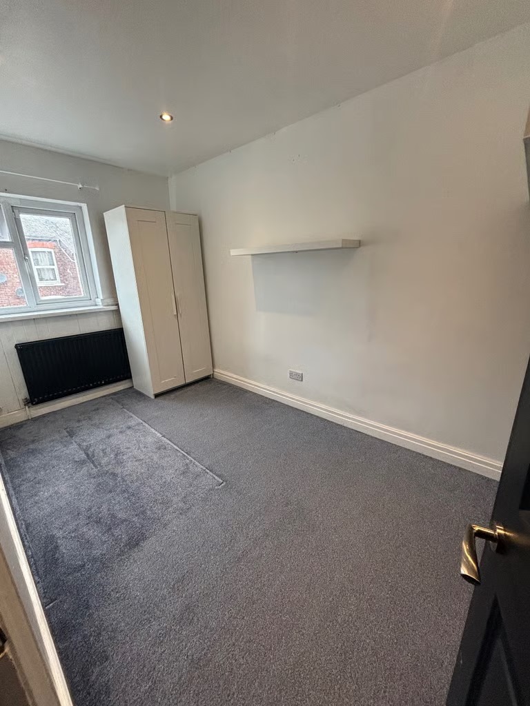 4-bedroom terraced house at Markington st, Rusholme M14 7JB