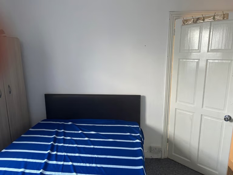 Beautiful studio available to let