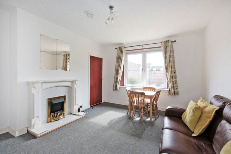 Fully Furnished Immaculate Double Room Available opposite to Aberdeen University £500pm (AB24 1TE)