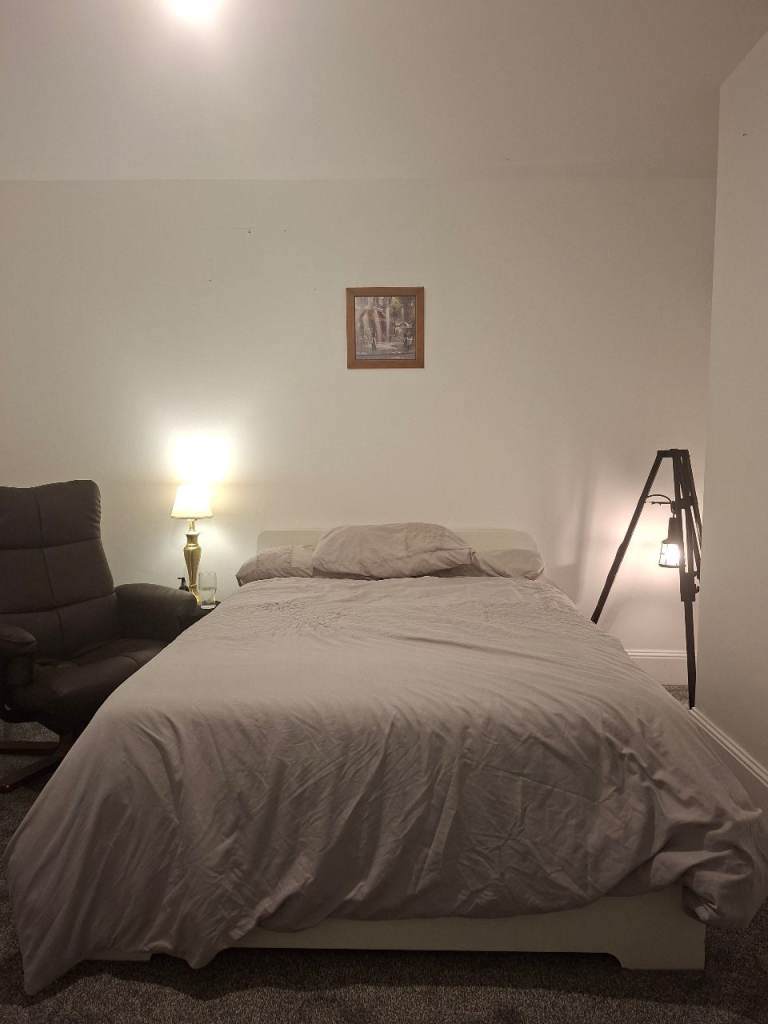 Room To Let (B20)