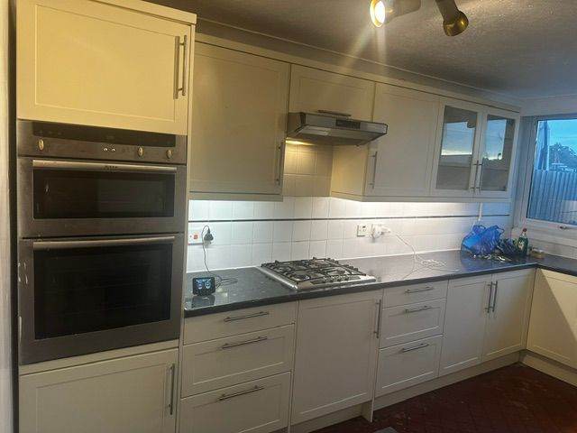 4 bed house For Rent in Mitcham CR4 1JX