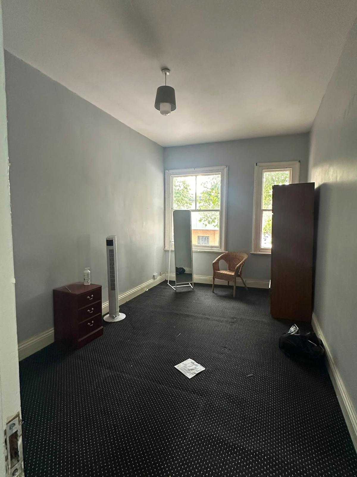 SPACIOUS 2-BEDROOM FLAT WITH GARDEN | WS1 1RE | £1,100 PCM