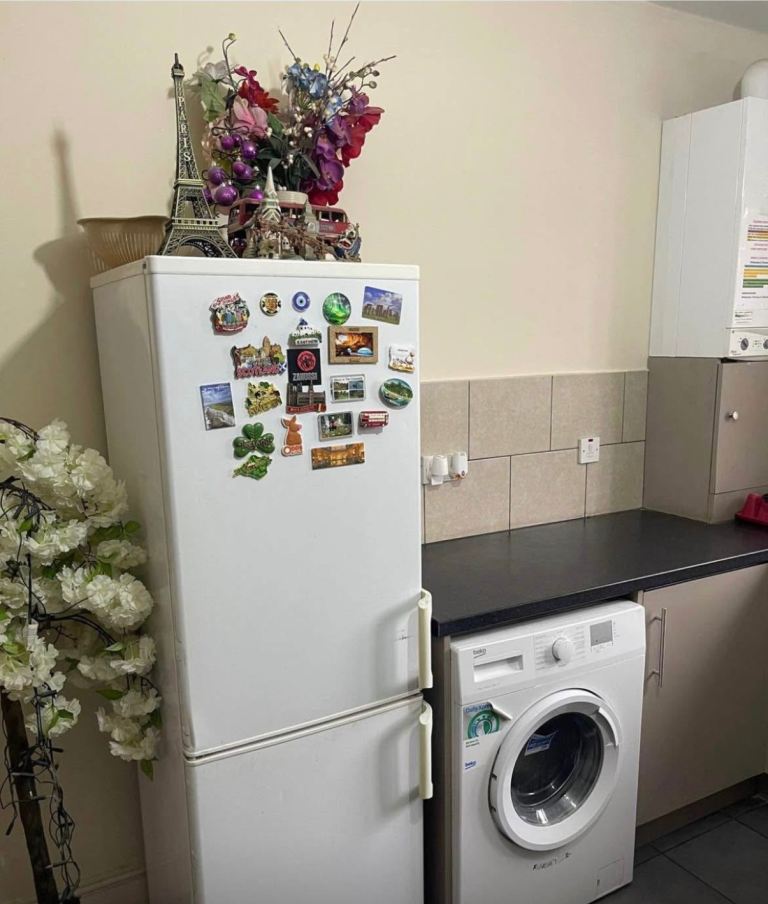 Double bedroom available in fully furnished property (UB1 1JR)