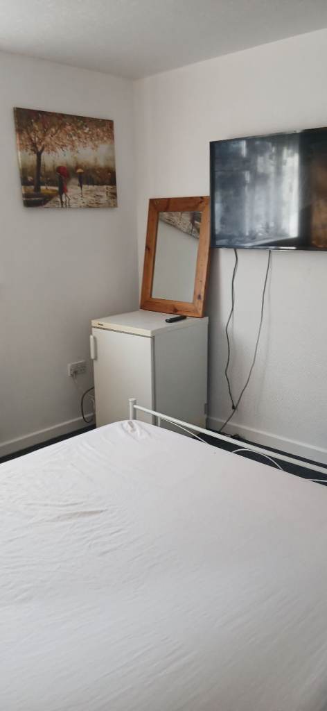 Nice Cozy Double room in Middleton (M24 5LY)