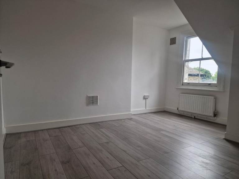 2-bed Flat to rent in converted house in Dulwich (SE22 8PU)
