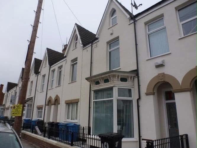 DOUBLE ROOM TO RENT – HU3 6AT – £412 PCM