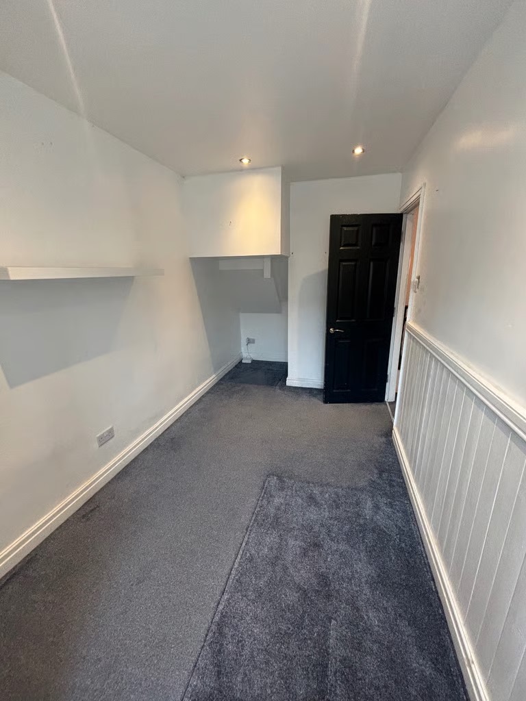 4-bedroom terraced house at Markington st, Rusholme M14 7JB