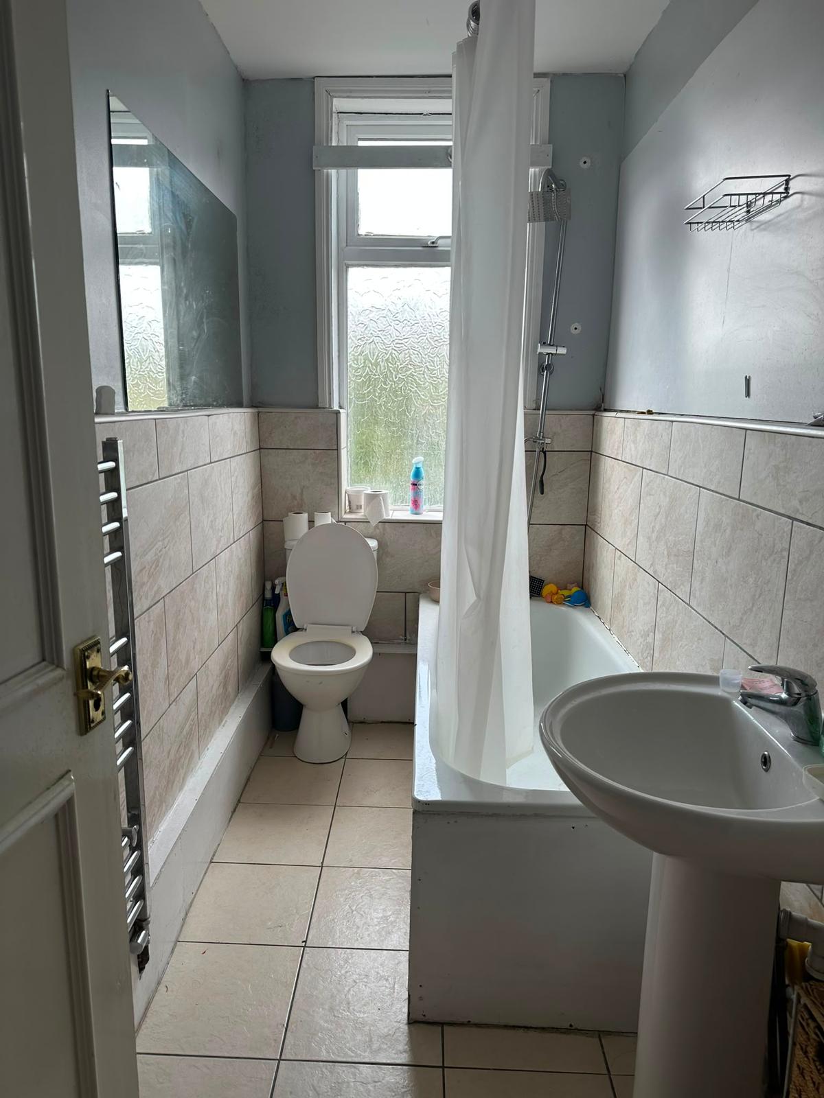 SPACIOUS 2-BEDROOM FLAT WITH GARDEN | WS1 1RE | £1,100 PCM