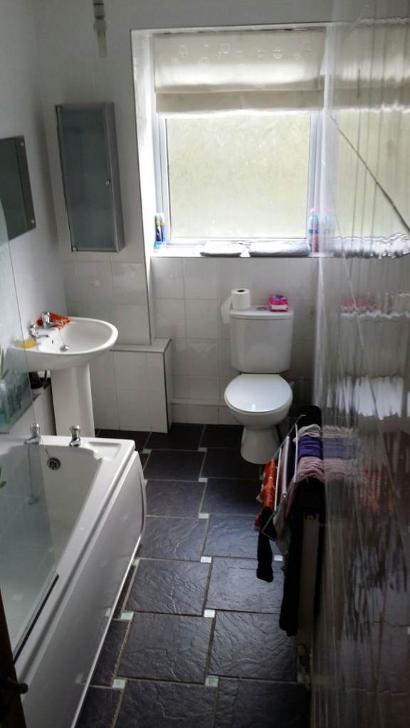 A beautiful ground floor 2 bedroom flat in Barrmill road, OVNO (G43 1EJ)