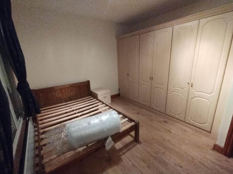 Lovely room in an AMAZING House Heathrow, London £700pm(TW5 0QJ)