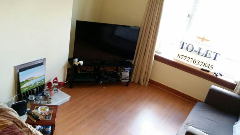 A beautiful ground floor 2 bedroom flat in Barrmill road, OVNO (G43 1EJ)